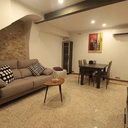 Clos Bonet Carrer Colon Holiday home *
